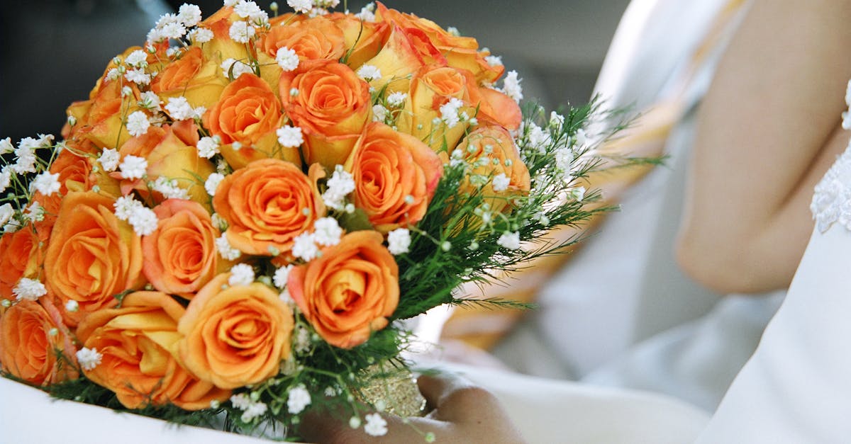 How to Choose the Perfect Centrepiece for Your Reception