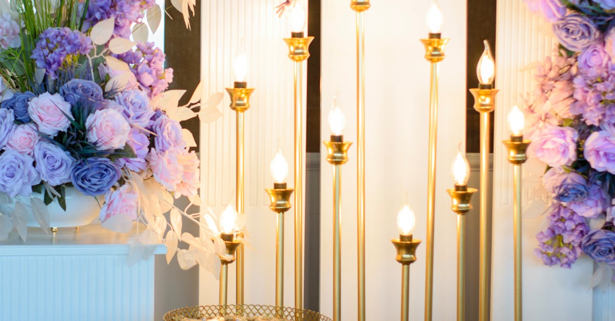 How to Choose the Right Flowers for Your Wedding Crown