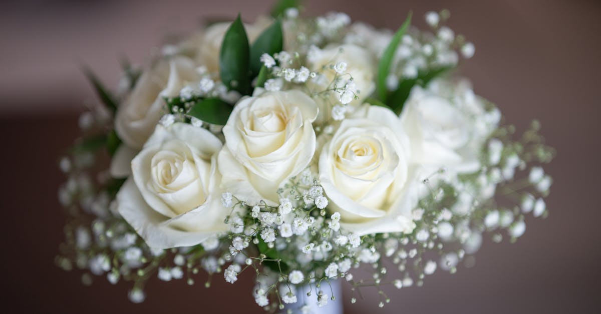 Minimalist Centrepiece Designs for a Modern Wedding