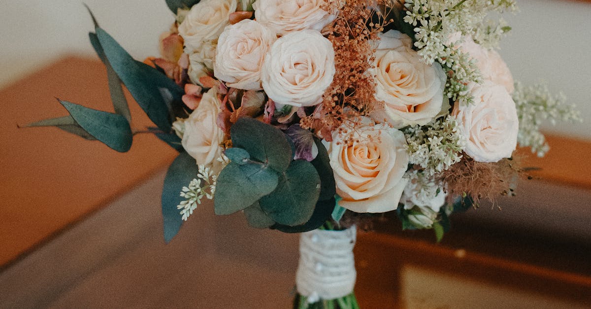 The Allure of Native Flowers in Seasonal Wedding Styling