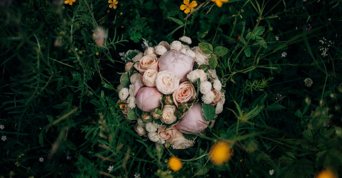 The Art of Personalising Your Bridal Bouquet