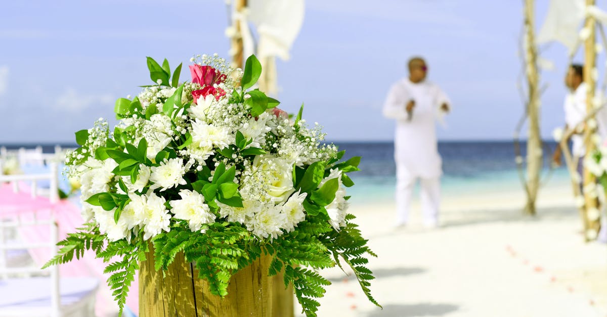 Tips for Communicating Your Floral Setup Needs to Your Wedding Florist