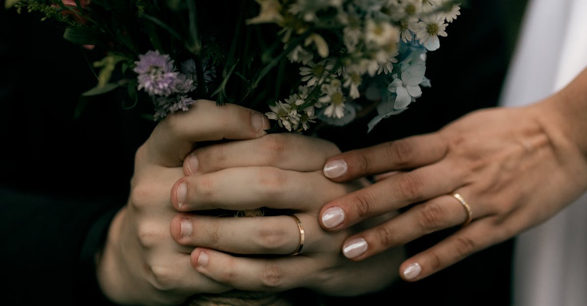 Tips for Effective Communication with Your Wedding Florist