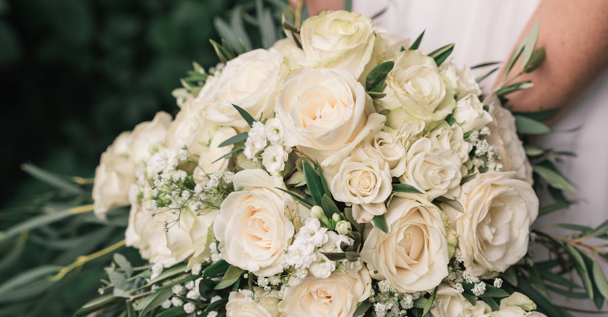 Unique Centrepieces That Complement Your Ceremony Flowers